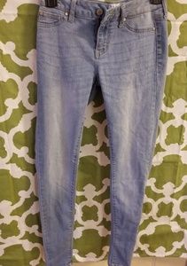 **2 for $10** Like new Celebrity Pink skinny jeans